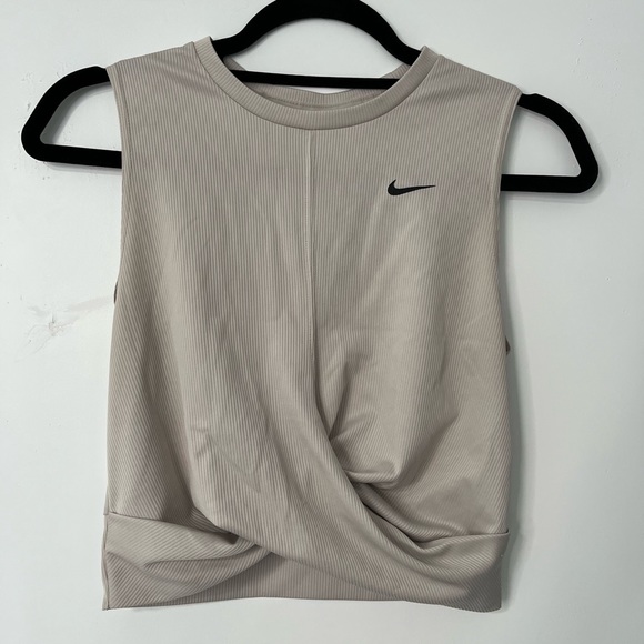 Nike Beige Crop Top - Picture 1 of 3